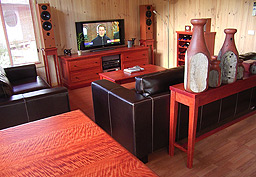 Redgum Entertainment Unit 1