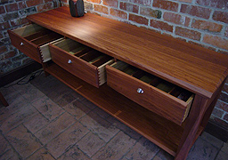 Redgum Entertainment Unit 11